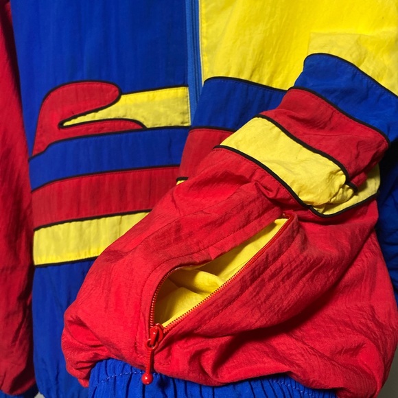 Retro Windbreaker - Picture 2 of 4